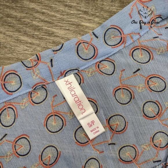 Xhilaration Sheer Bicycle Print Button Down Tank Asymetrical Hem Size SP - Picture 2 of 5